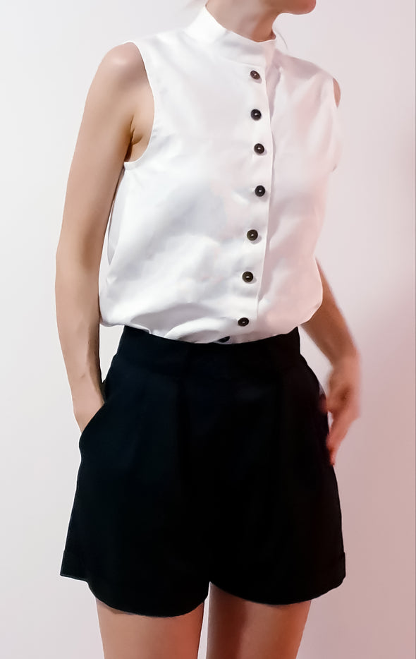 Plastic-free Hemp and Tencel Sleeveless Top with natural Corozo buttons